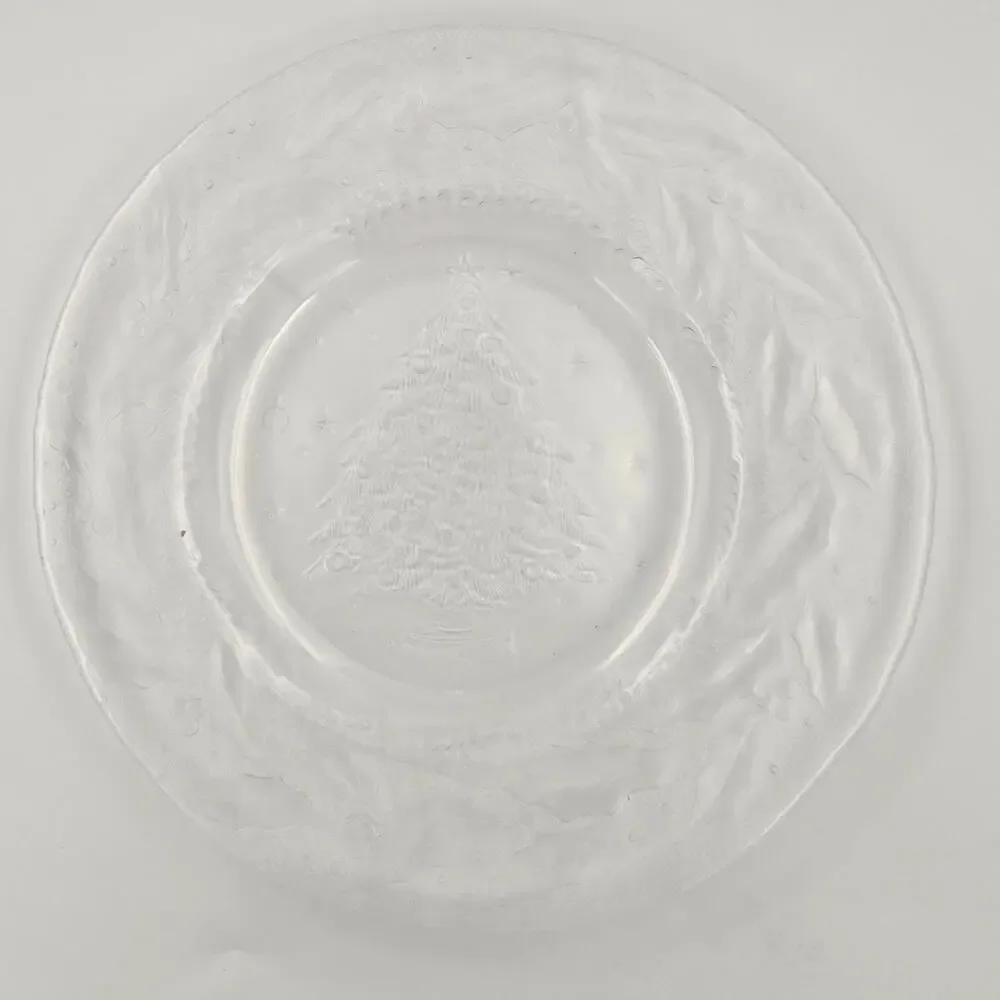 Arcoroc Holly Tree 10.75 Inch Dinner Plate Made of Pressed Crystal Glass